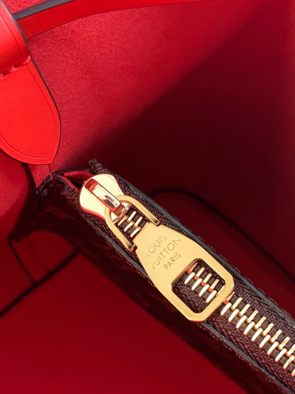 LOUIS VUITTON NéoNoé MM M44021