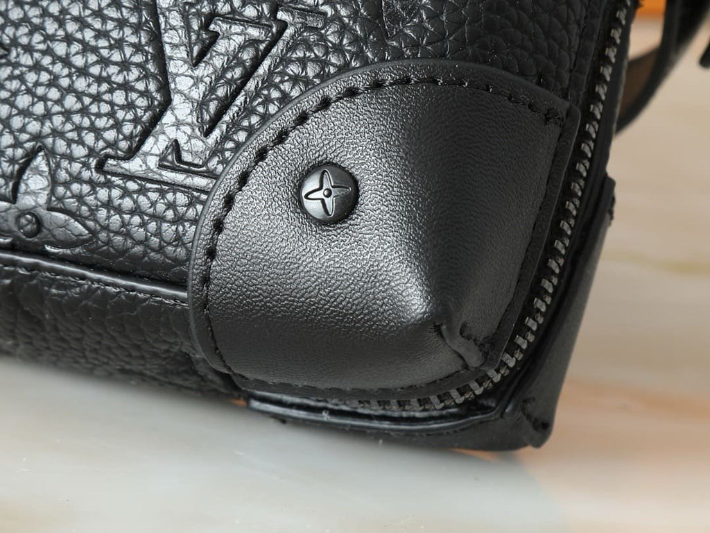 Louis Vuitton M80224 Soft Trunk Wallet