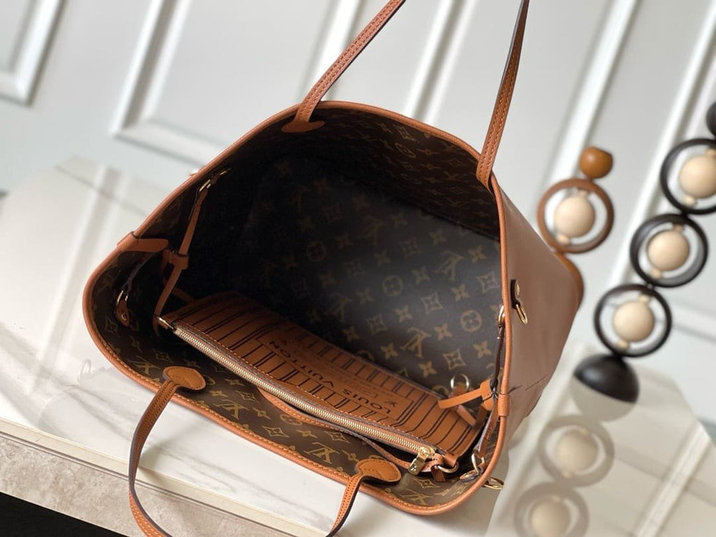 Louis Vuitton M12061 Neverfull Inside Out MM