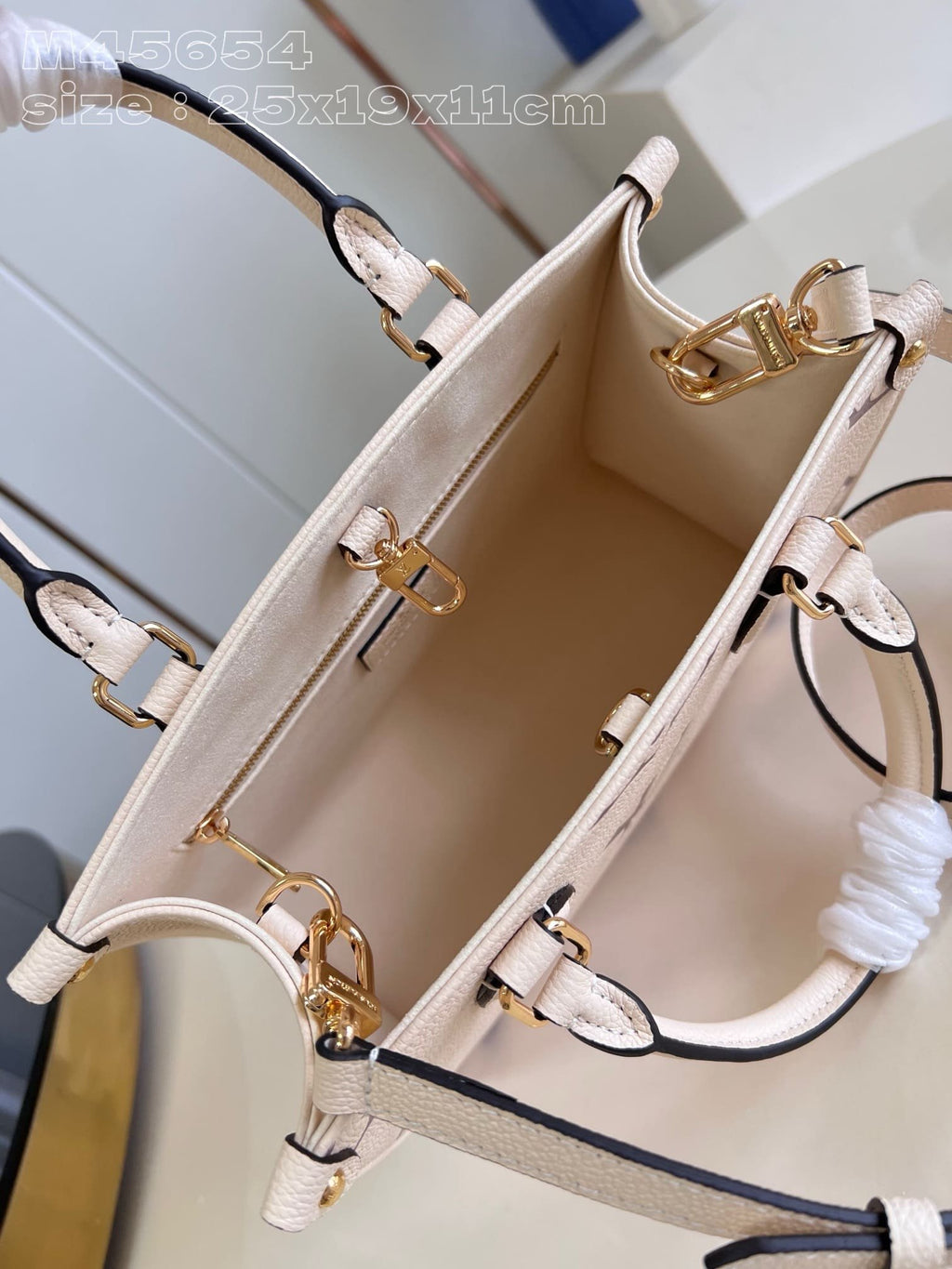 Louis Vuitton White Empreinte Onthego PM M45654