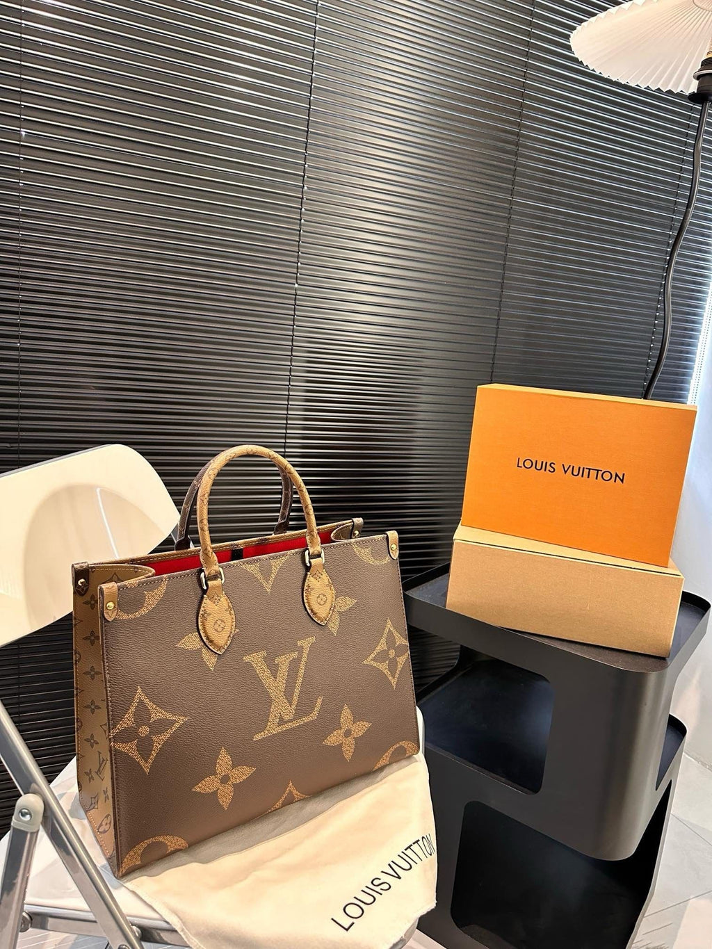 Louis Vuitton ONTHEGO MM M45321