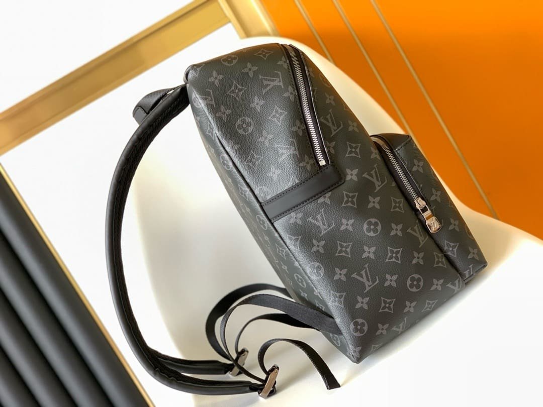 Louis Vuitton M43186 Discovery Backpack