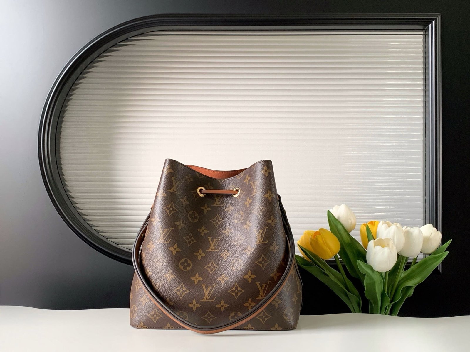 LOUIS VUITTON NéoNoé MM M44887