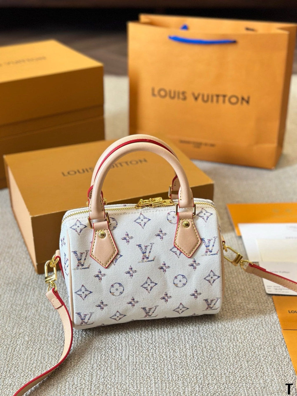 Louis Vuitton M24709 Speedy Bandoulière 20