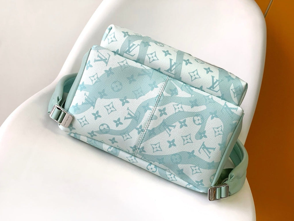 Louis Vuitton M22519 Discovery Backpack