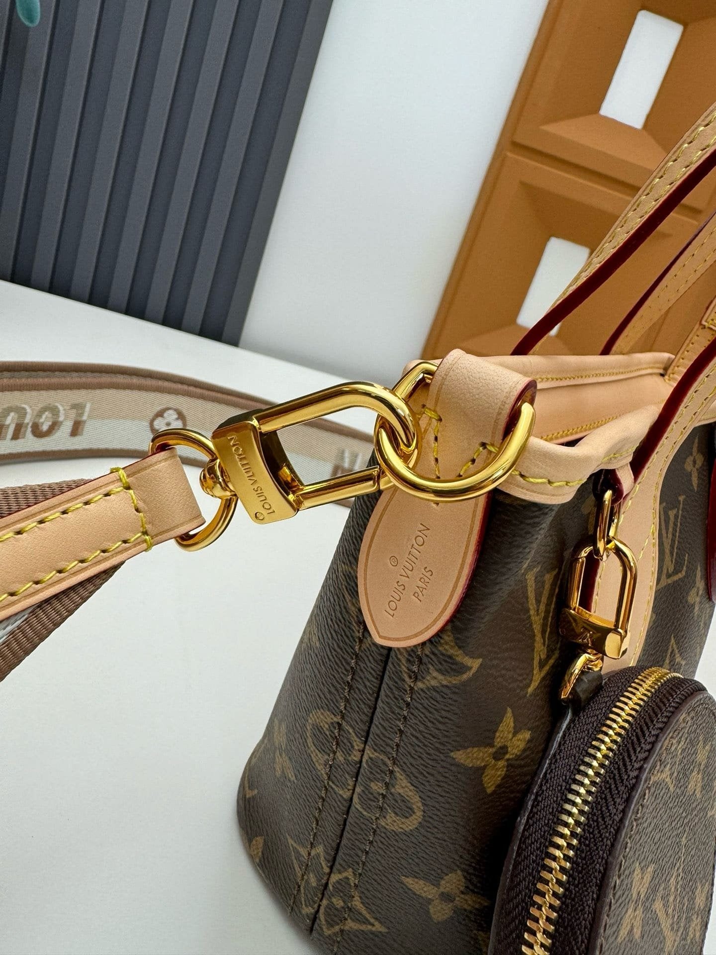 Louis Vuitton Neverfull BB M46705