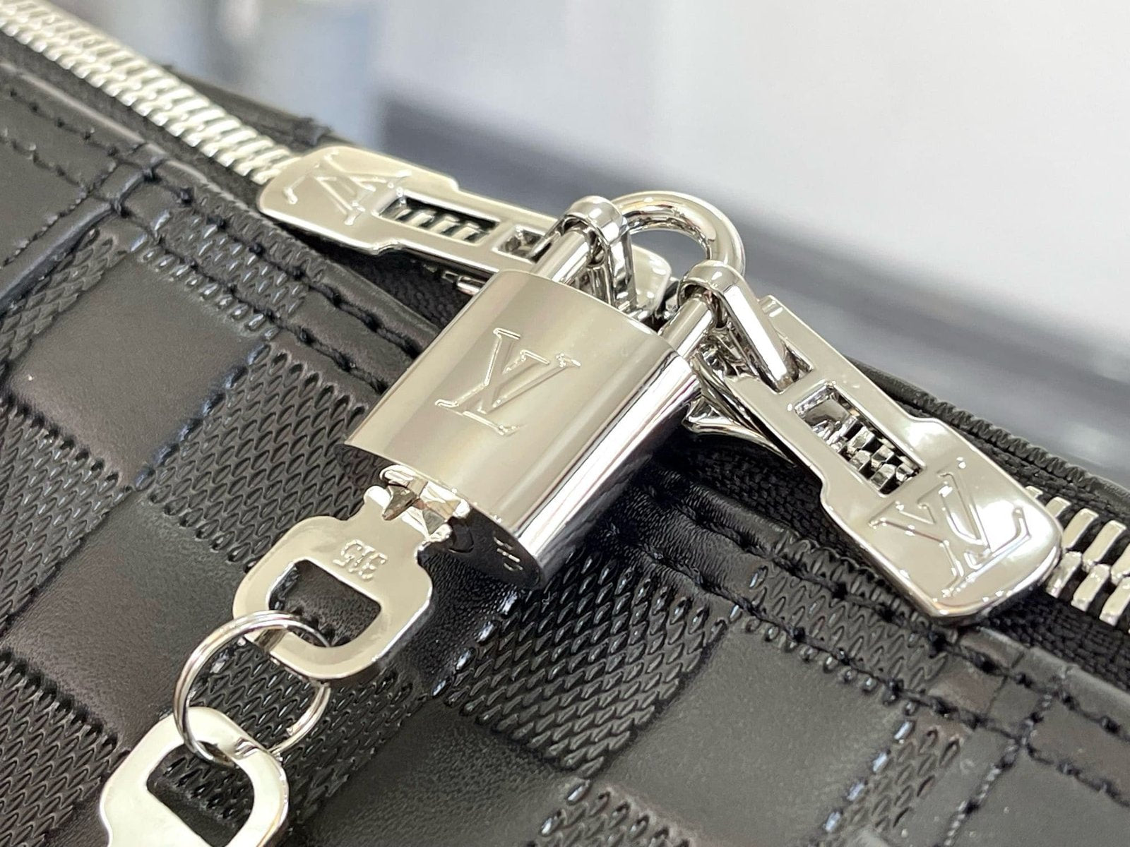 Louis Vuitton N41145 KEEPALL BANDOULIÈRE 45 travel bag