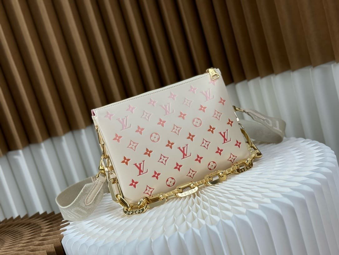 Louis Vuitton M25110 Coussin PM