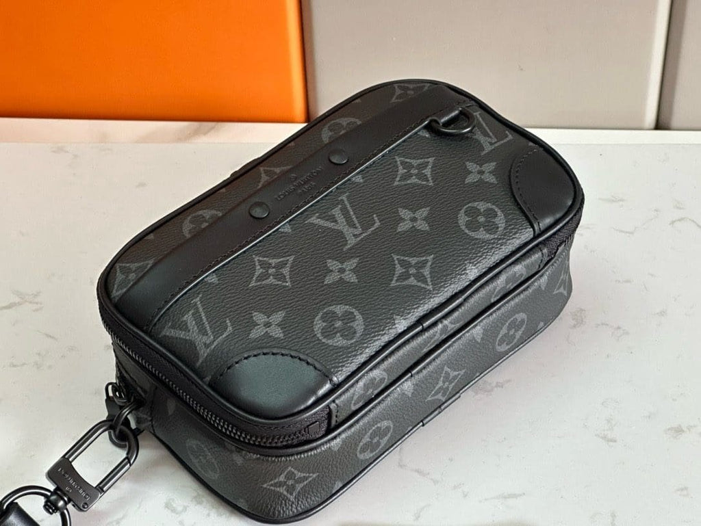 Louis Vuitton M82542 Alpha wearable wallet