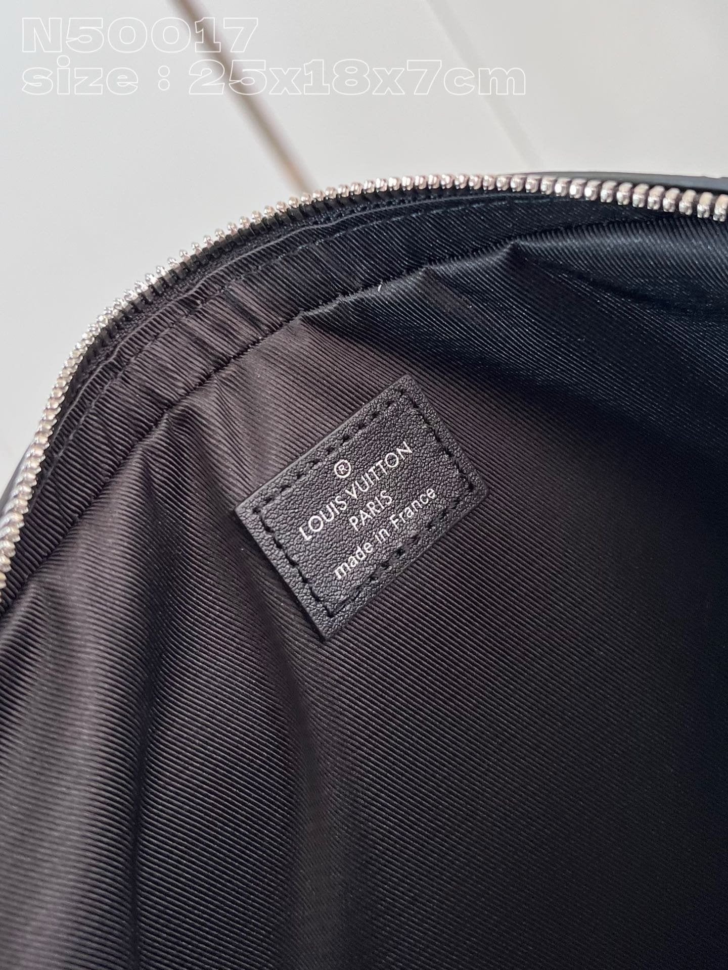 Louis Vuitton Trio Messenger N50017