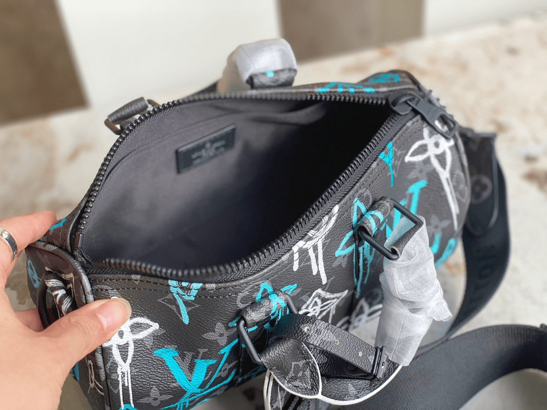 Louis Vuitton M21399 Keepall Bandoulière 25
