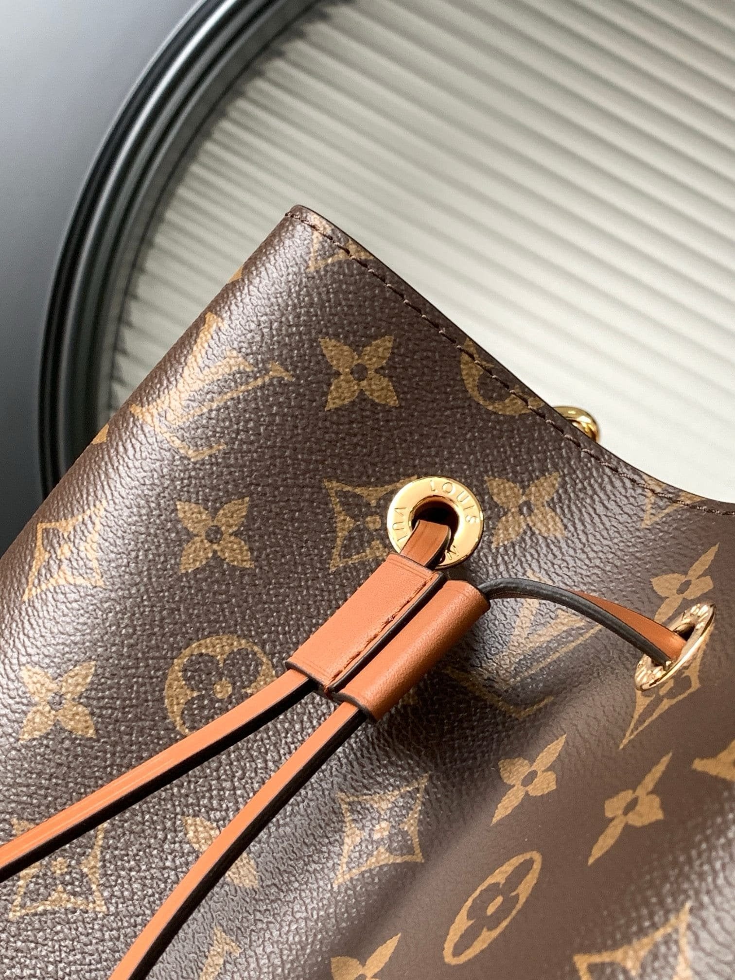 LOUIS VUITTON NéoNoé MM M44887