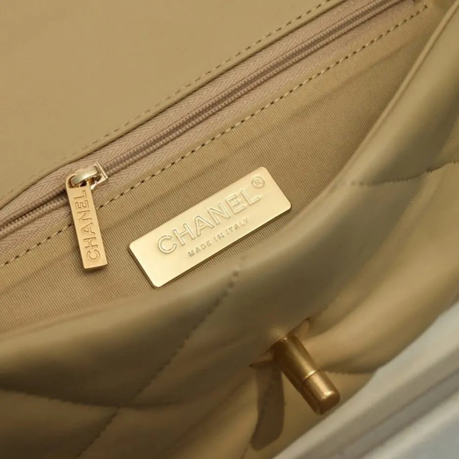 CHANEL 19 HANDBAG AS1180