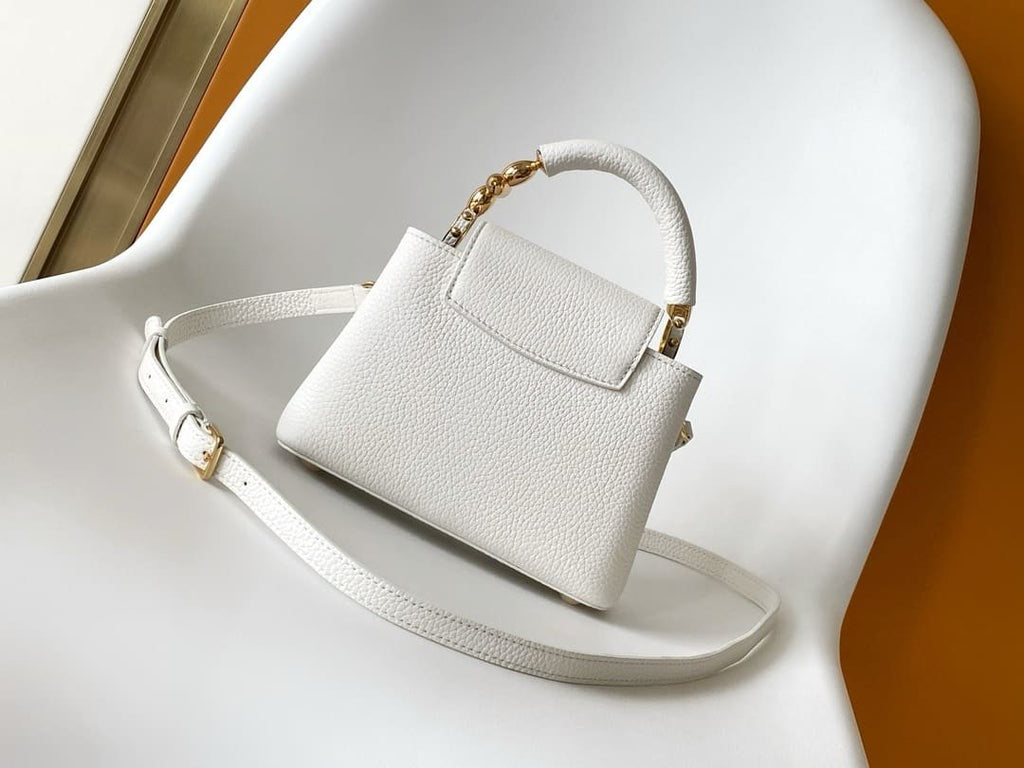 Louis Vuitton M23944 Capucines Mini