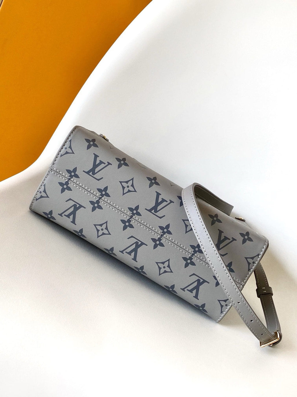 Louis Vuitton M12465 OnTheGo PM