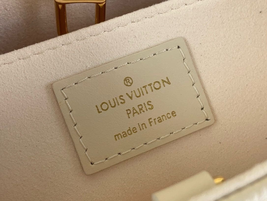 Louis Vuitton M47115 OnTheGo BB