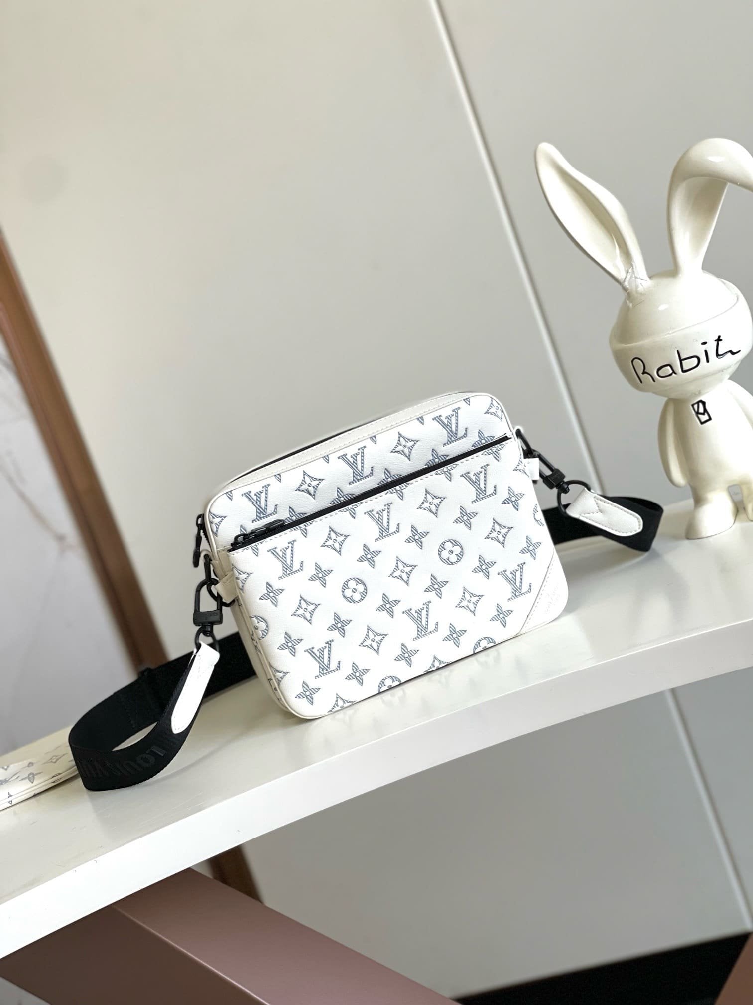 Louis Vuitton M24754 Trio Messenger