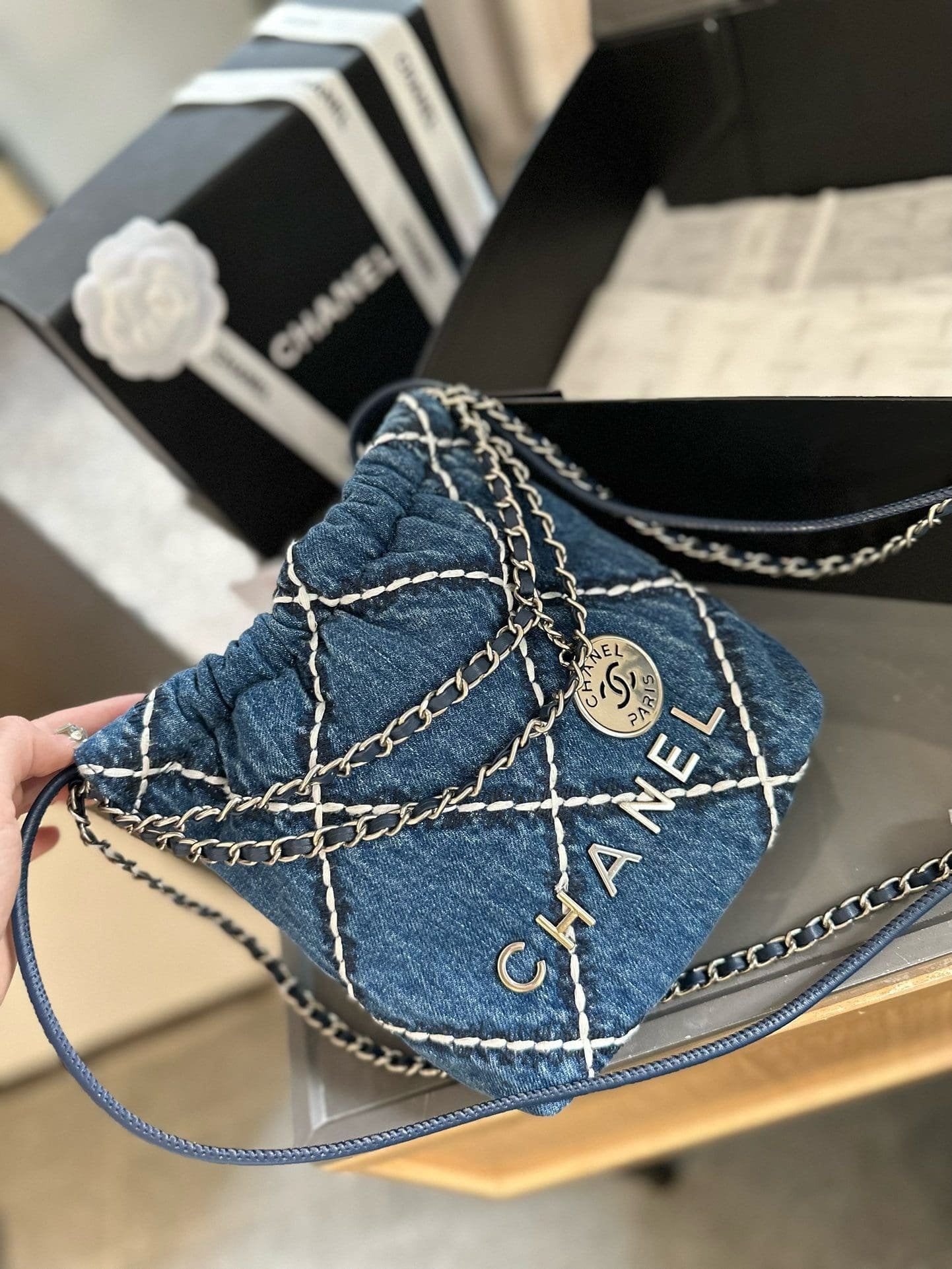 CHANEL 22 mini handbag
