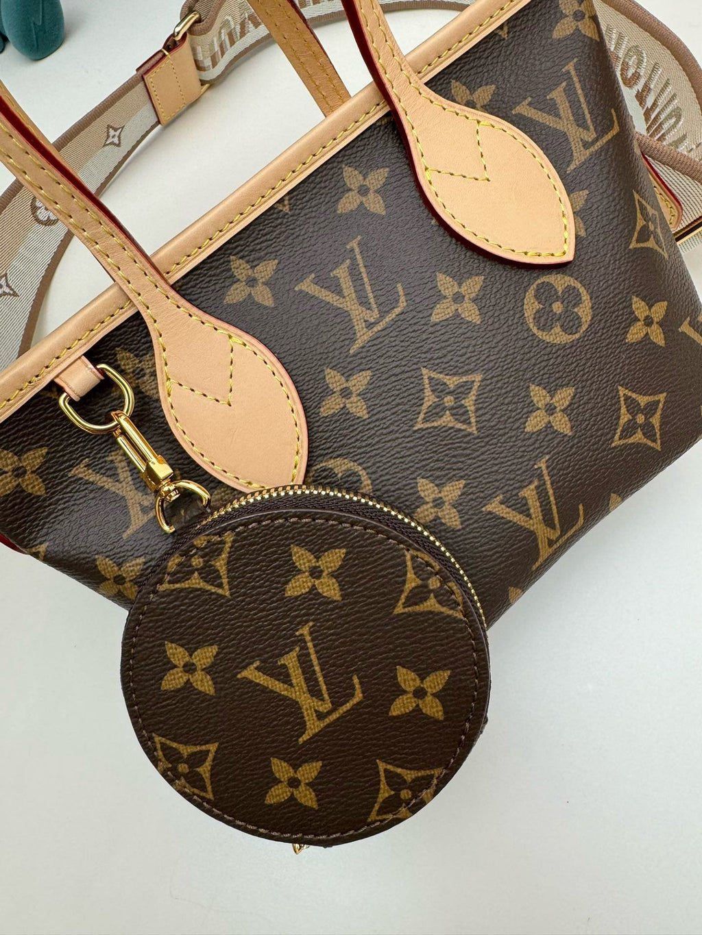 Louis Vuitton Neverfull BB M46705