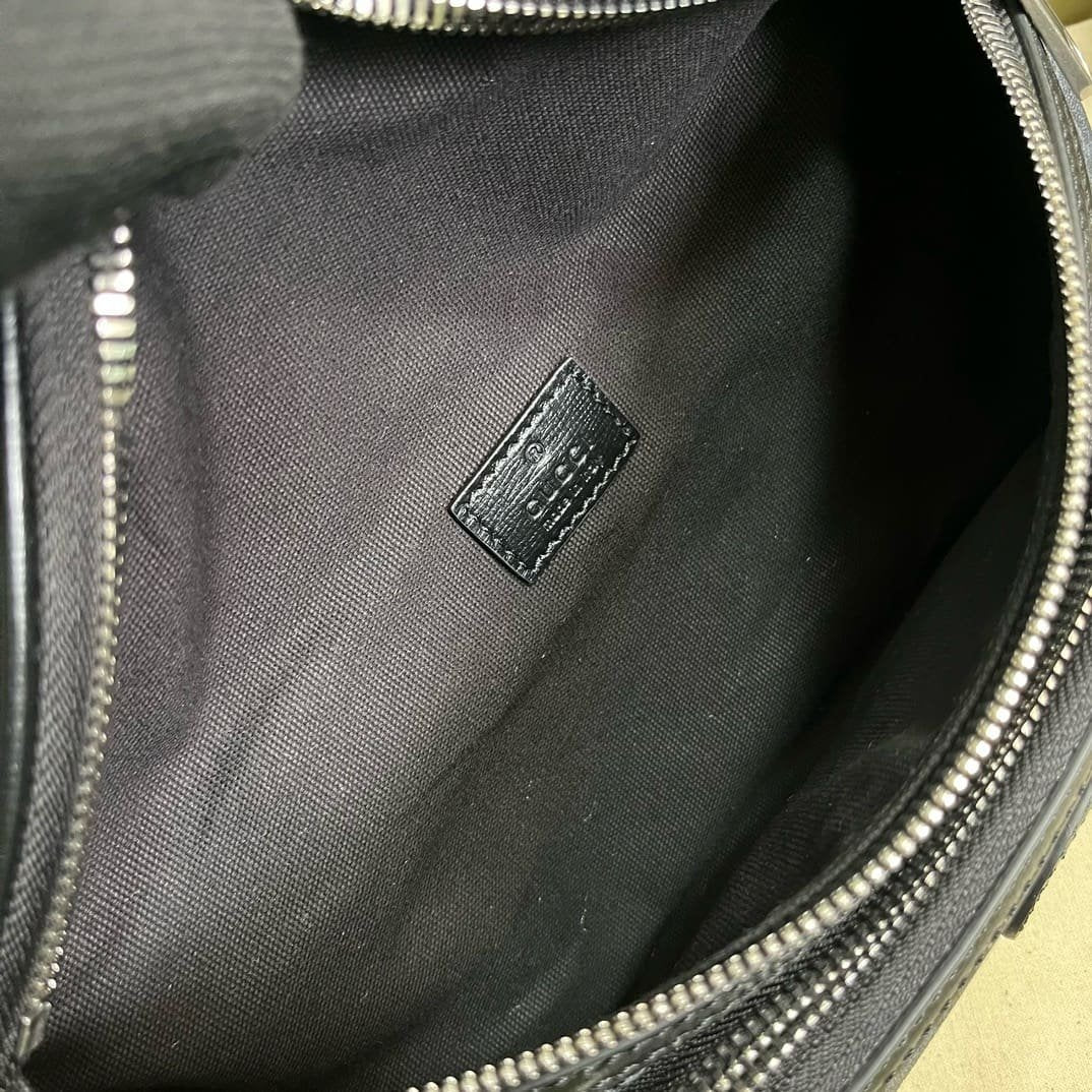 GUCCI BELT BAG WITH INTERLOCKING G