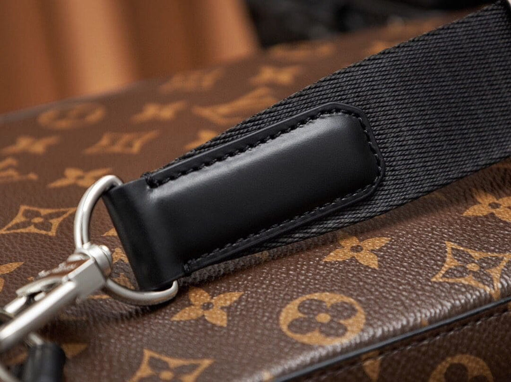 Louis Vuitton M46327 Avenue Slingbag NM