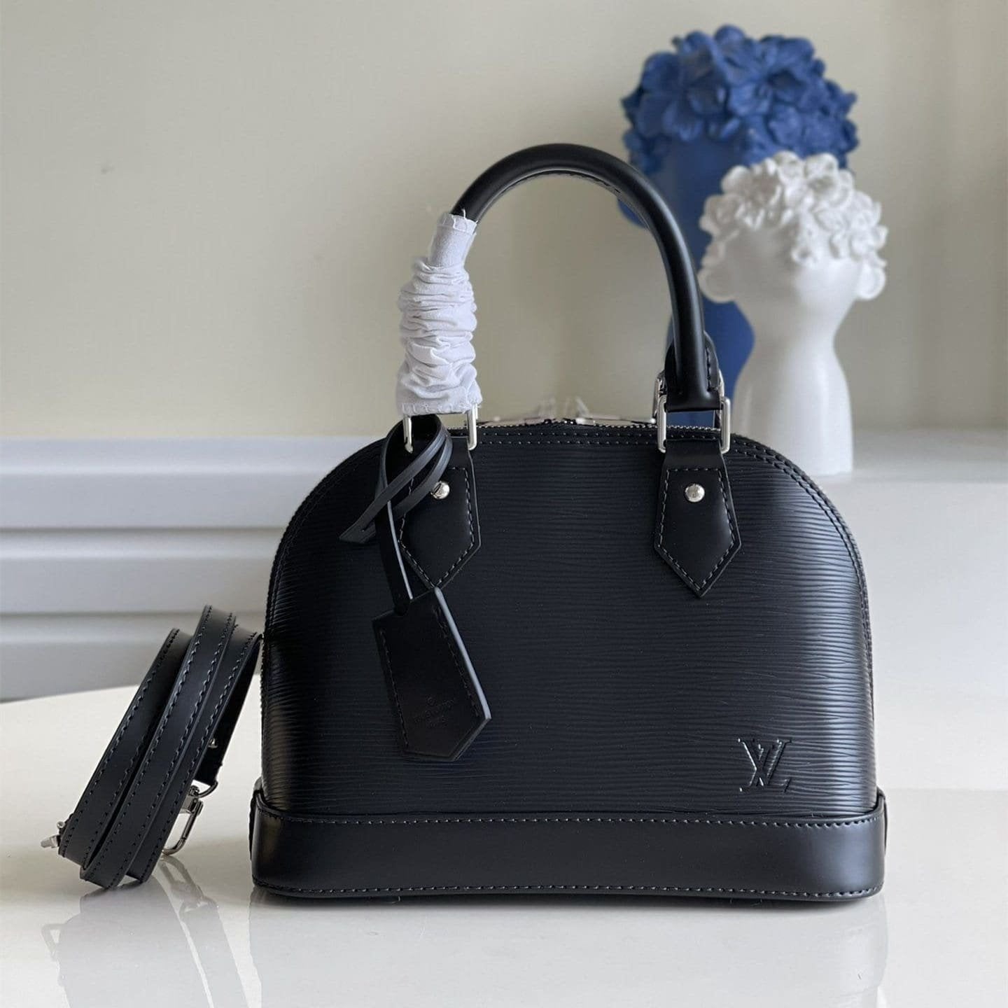 Louis Vuitton M40302 Alma PM
