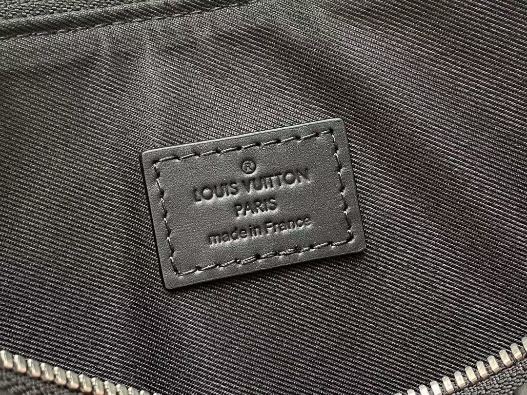 Louis Vuitton N40504 Takeoff Pouch