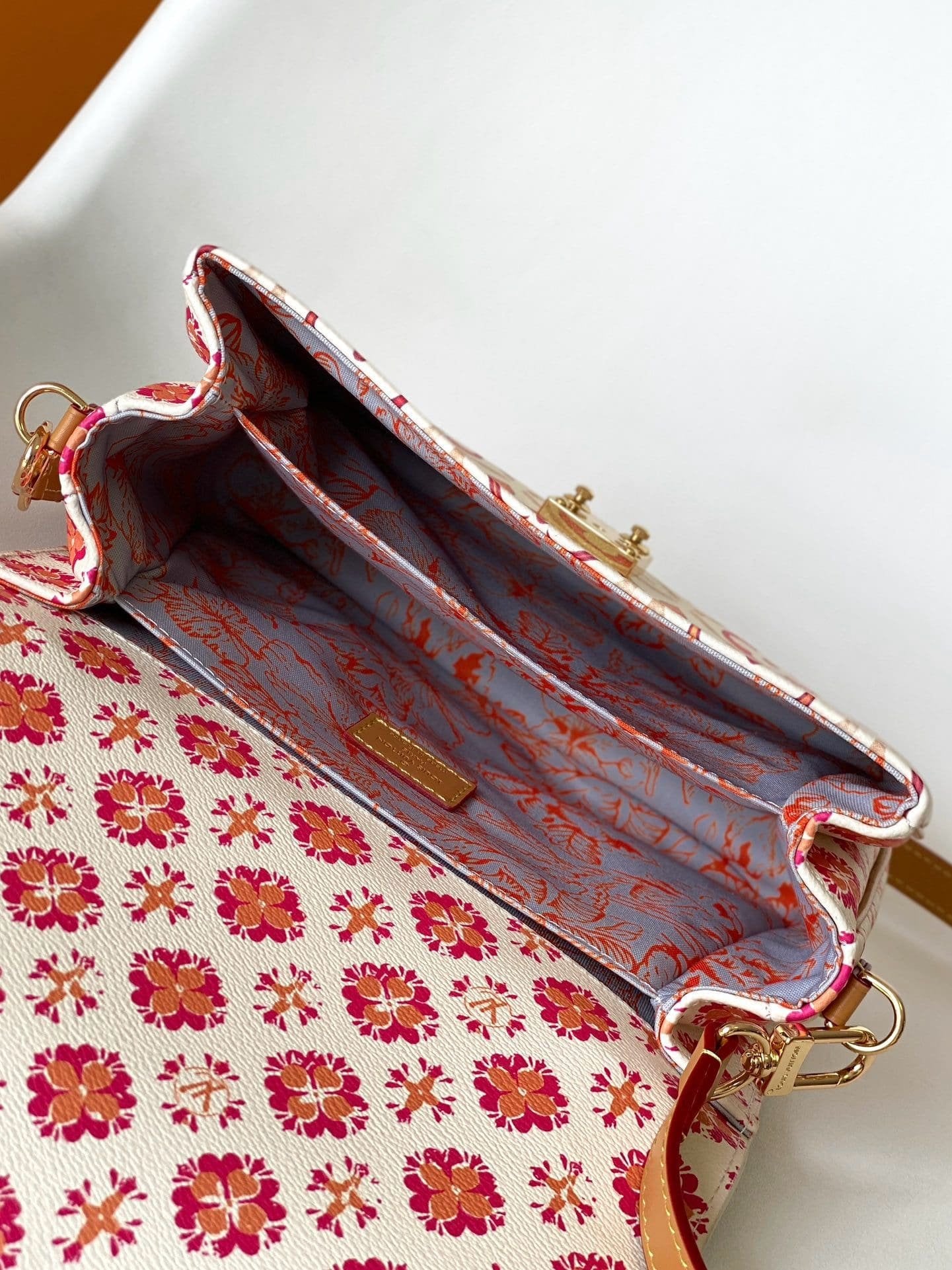 Louis Vuitton M11461 Pochette Métis