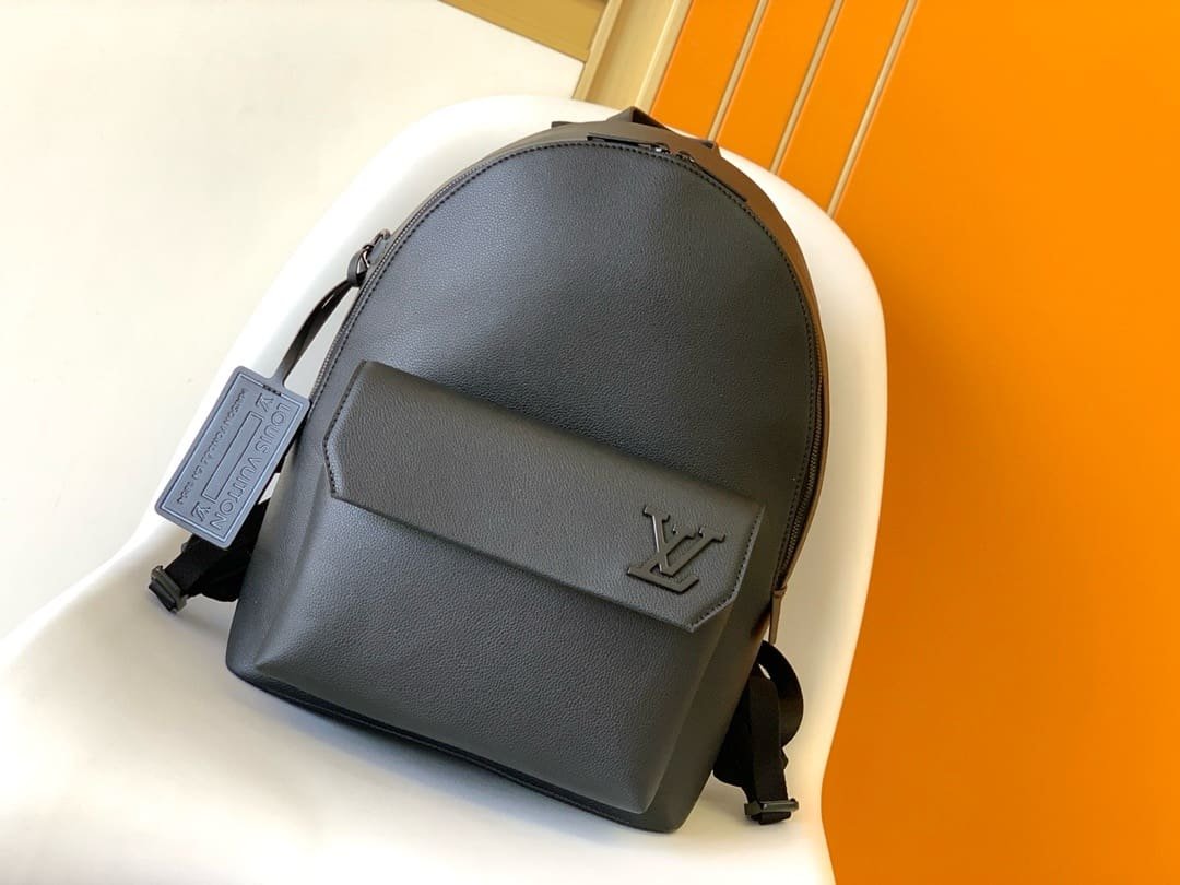 Louis Vuitton M57079 TAKEOFF Backpack