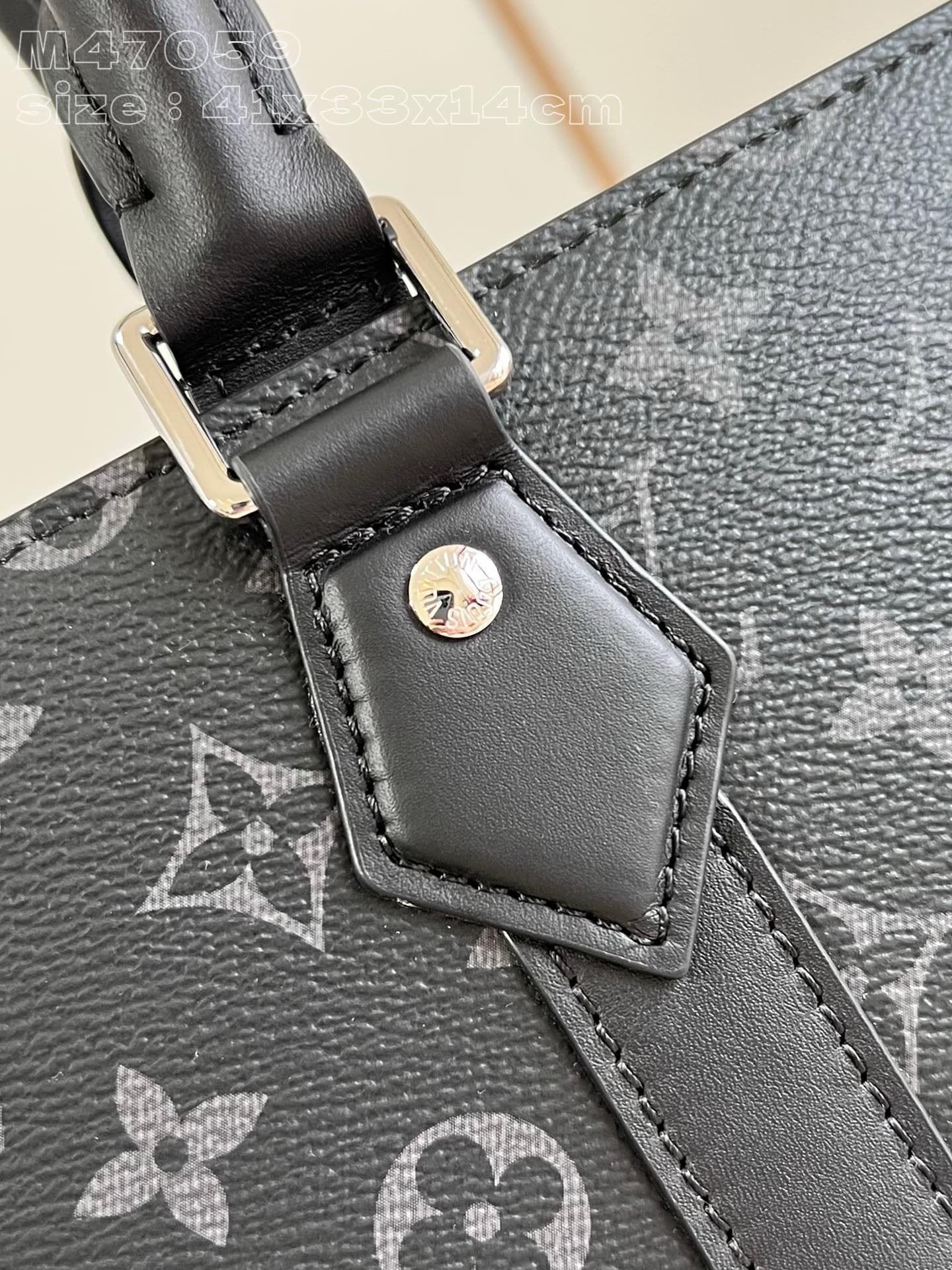 Louis Vuitton M47059 Sac Plat 24H