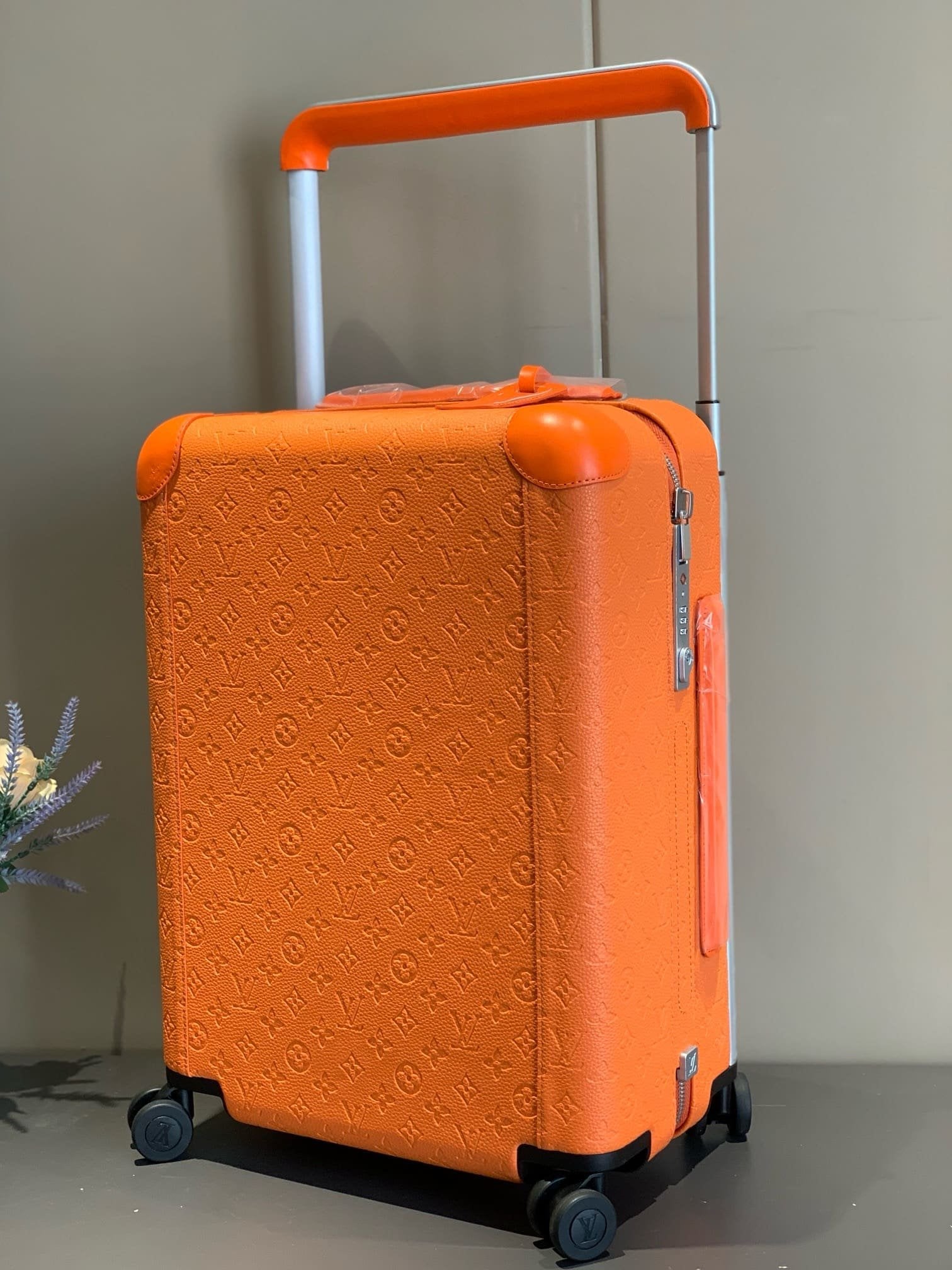 Louis Vuitton M23629 Horizon 55