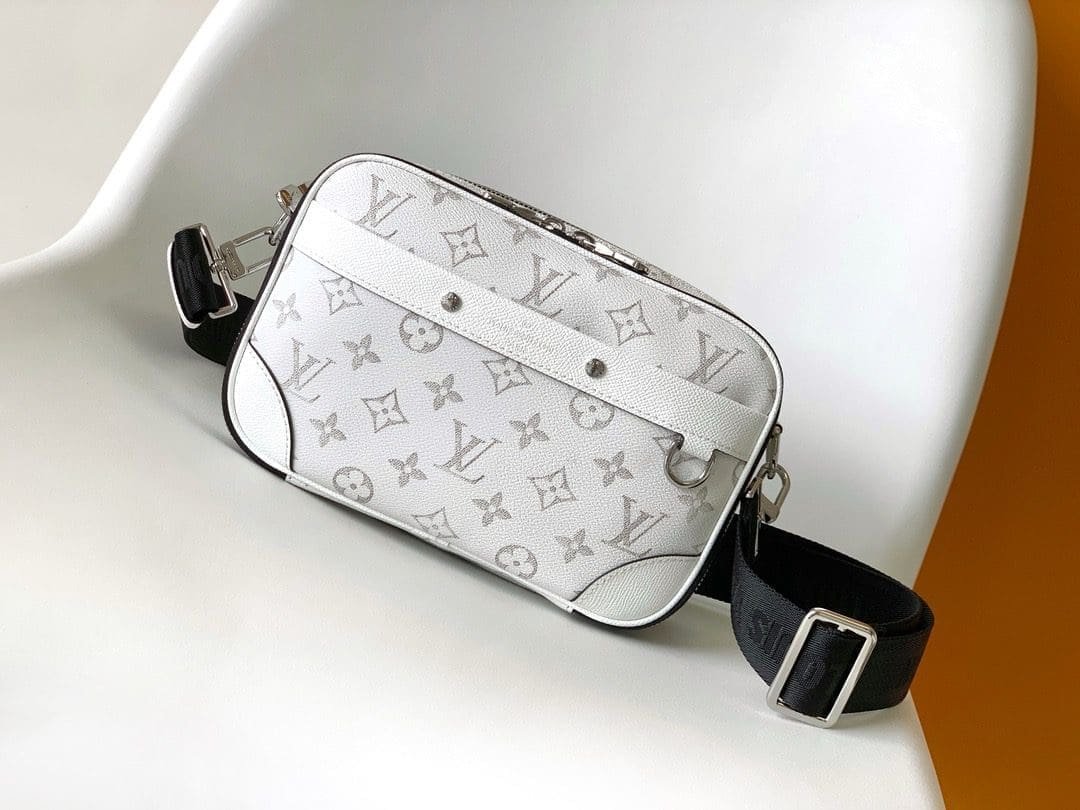 Louis Vuitton M31069 Alpha Messenger