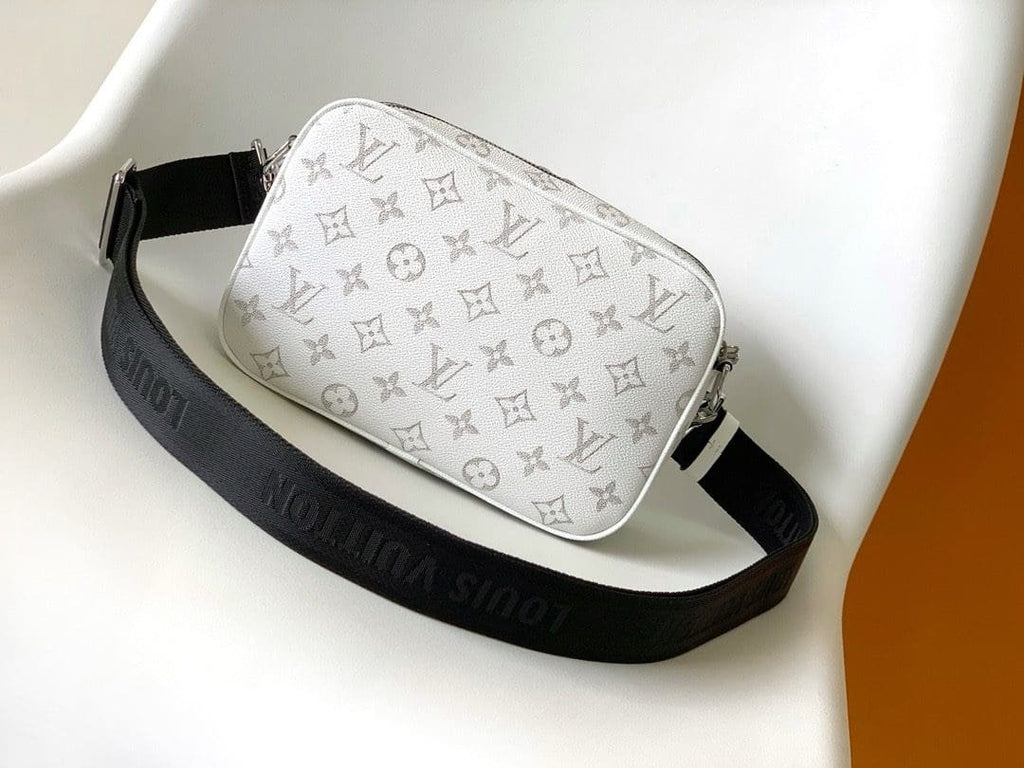 Louis Vuitton M31069 Alpha Messenger
