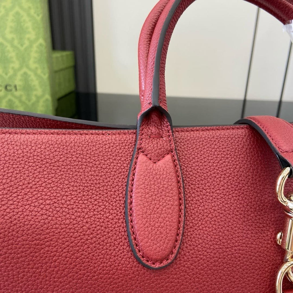 Gucci Medium tote bag with hook closure