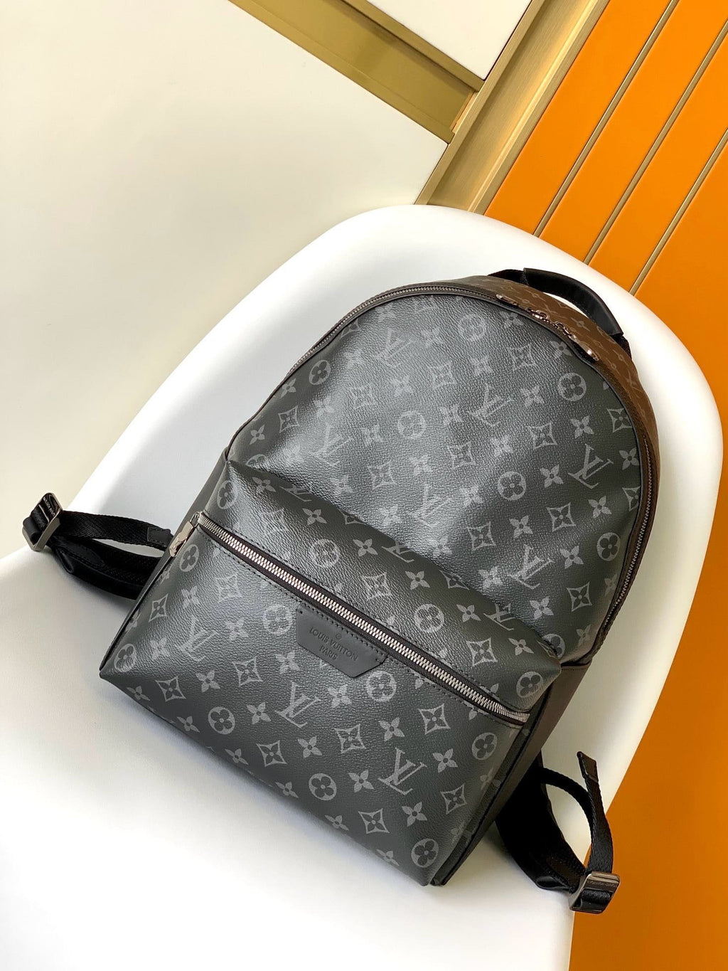 Louis Vuitton M22558 Discovery Backpack PM