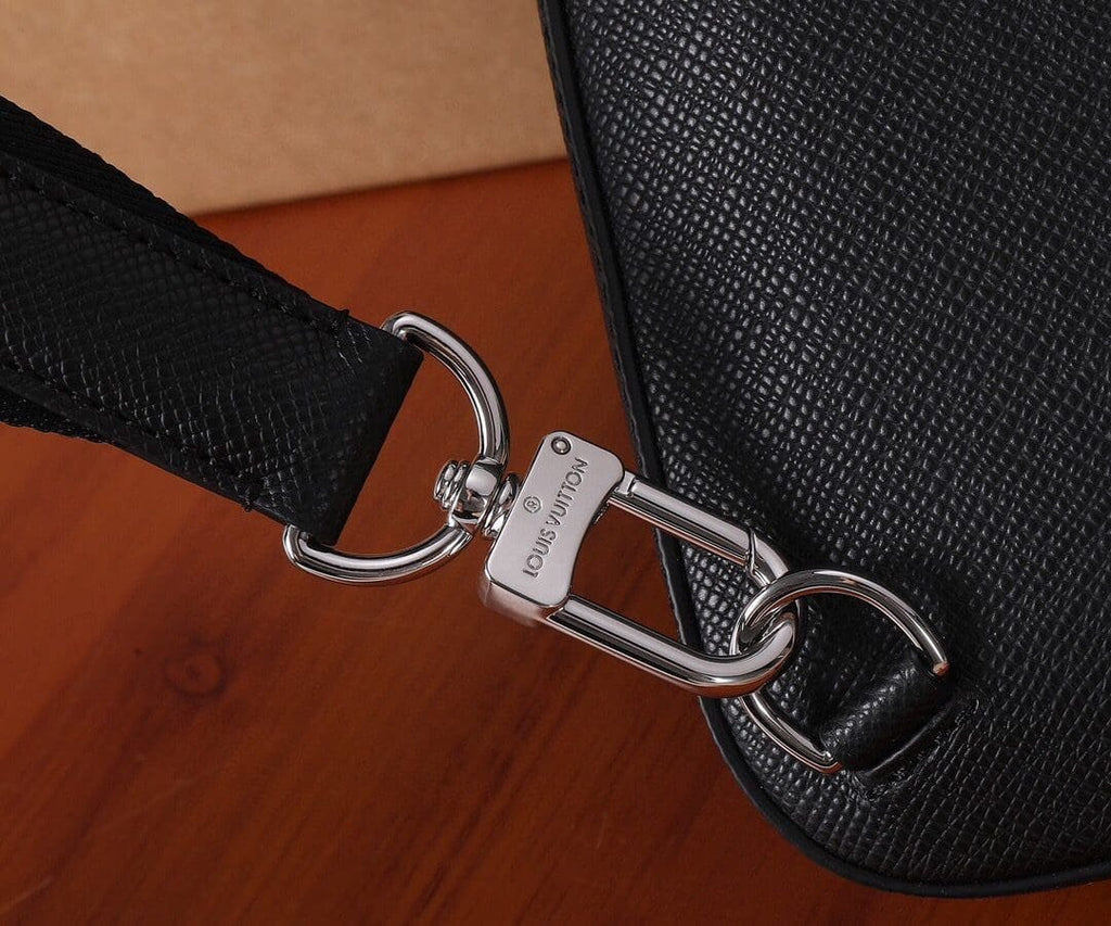 Louis Vuitton M30863 Avenue Slingbag NM