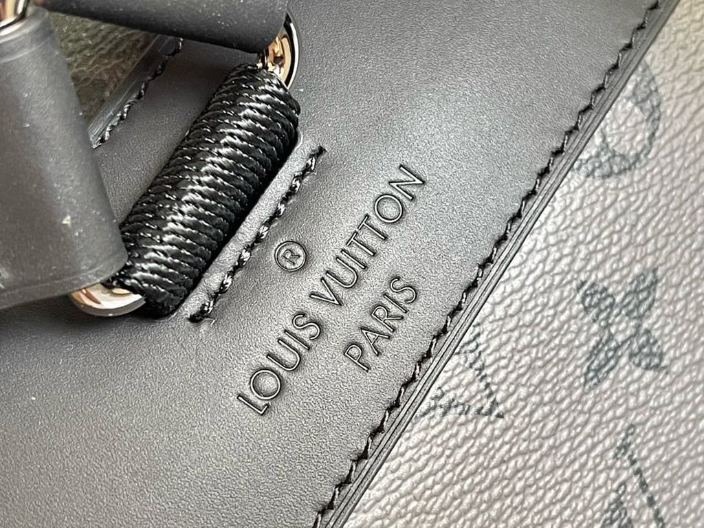 Louis Vuitton M46331 Christopher PM