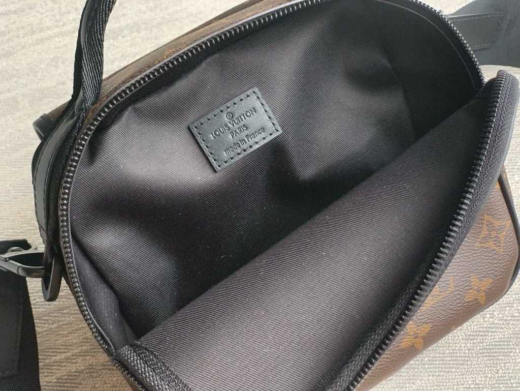 Louis Vuitton M46973 Quest Messenger