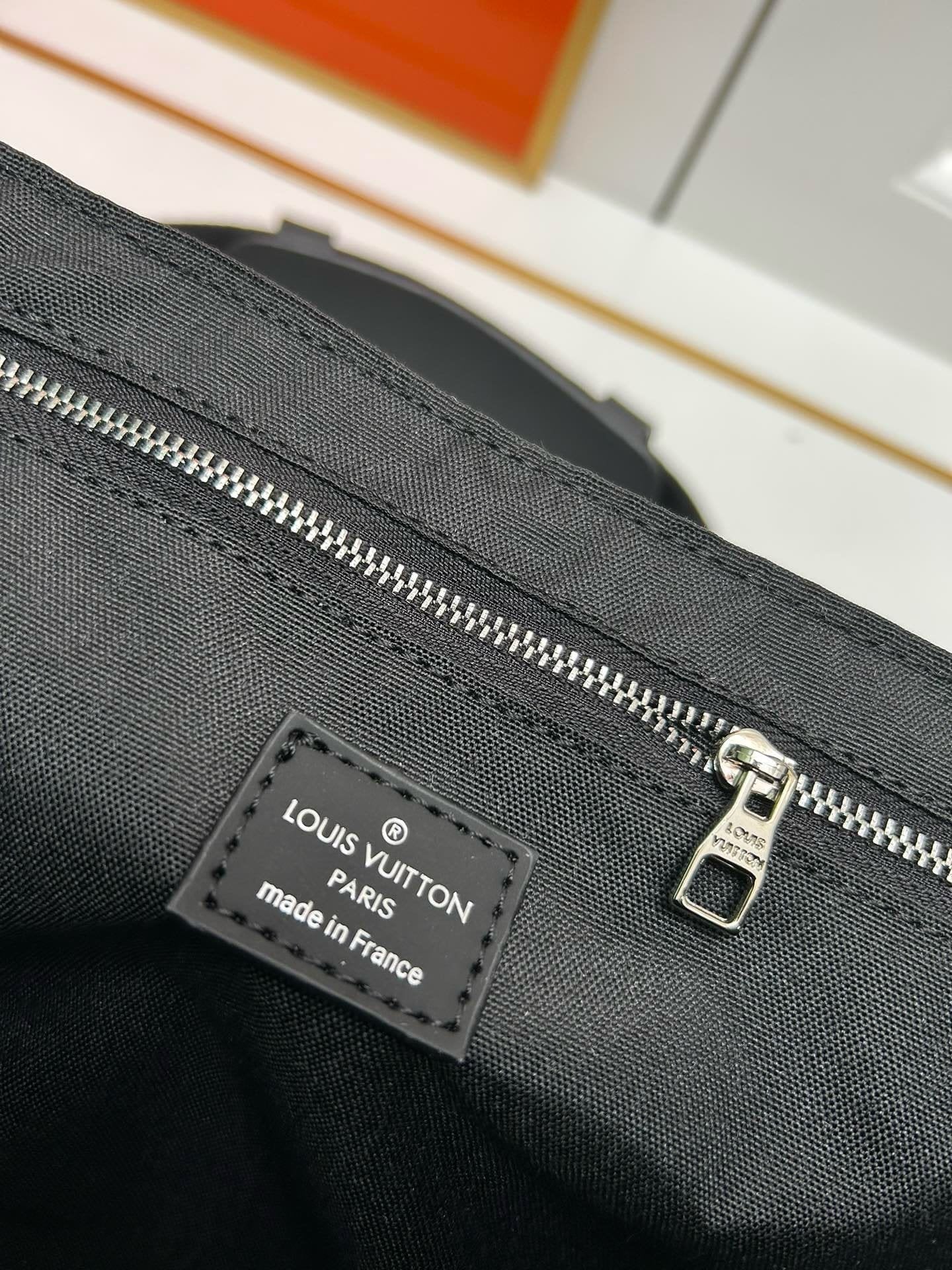 Louis Vuitton Messenger MM Voyager M40510