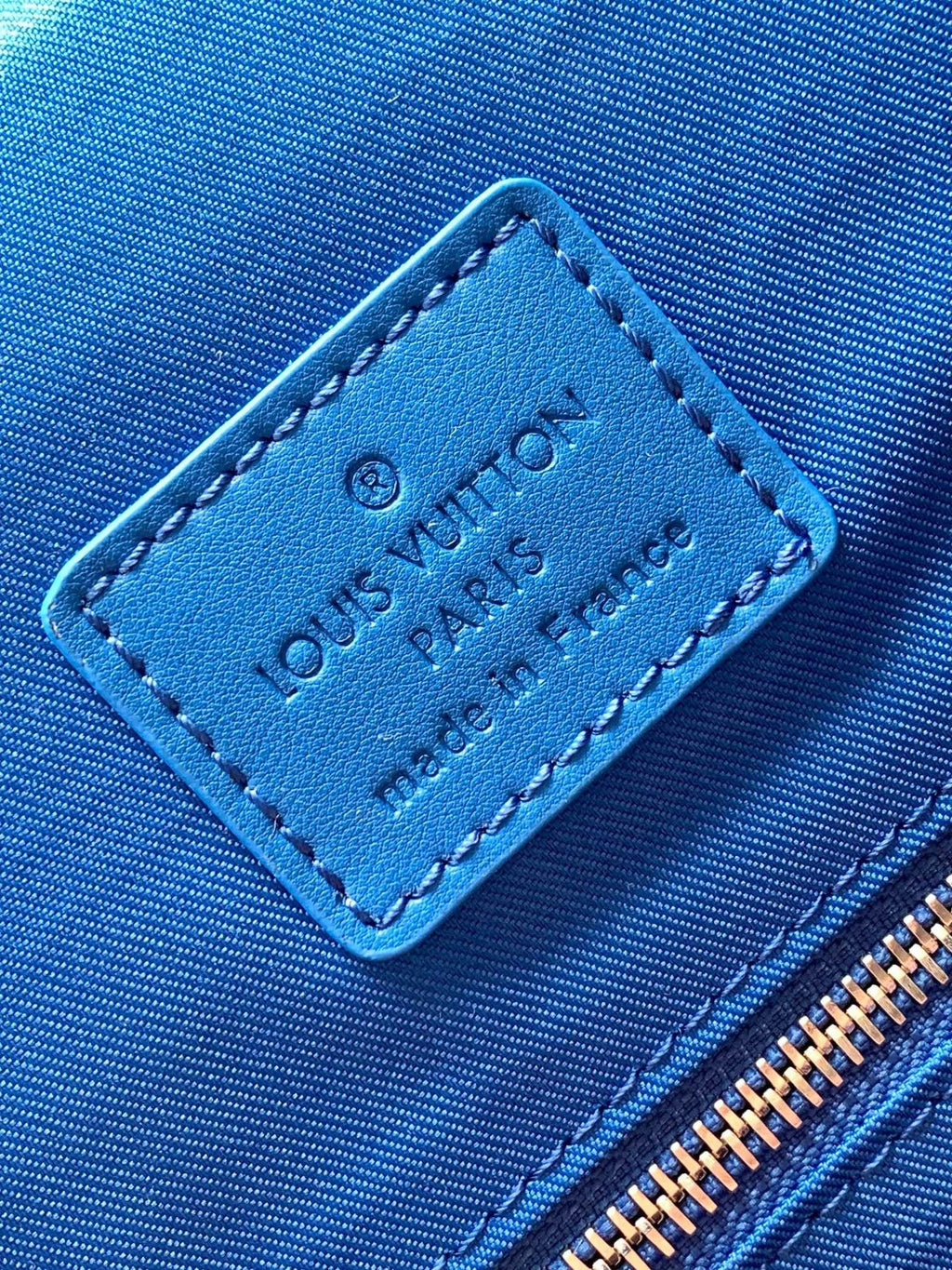 Louis Vuitton M46813 Christopher MM