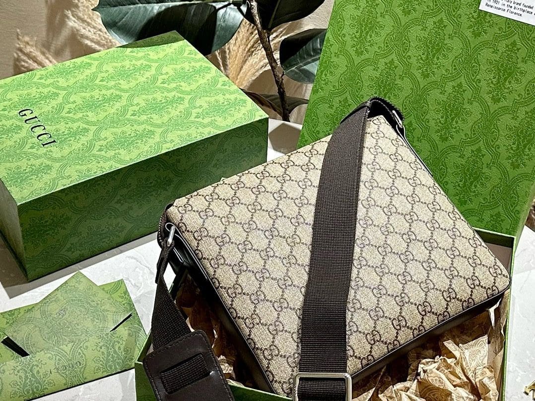 Gucci men’s shoulder crossbody bag