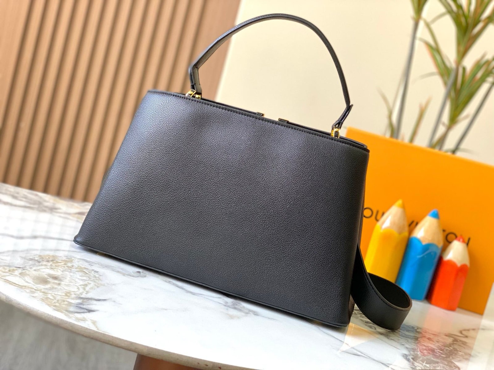 Louis Vuitton M24607 Large CAPUCINES SOUPLE BAG