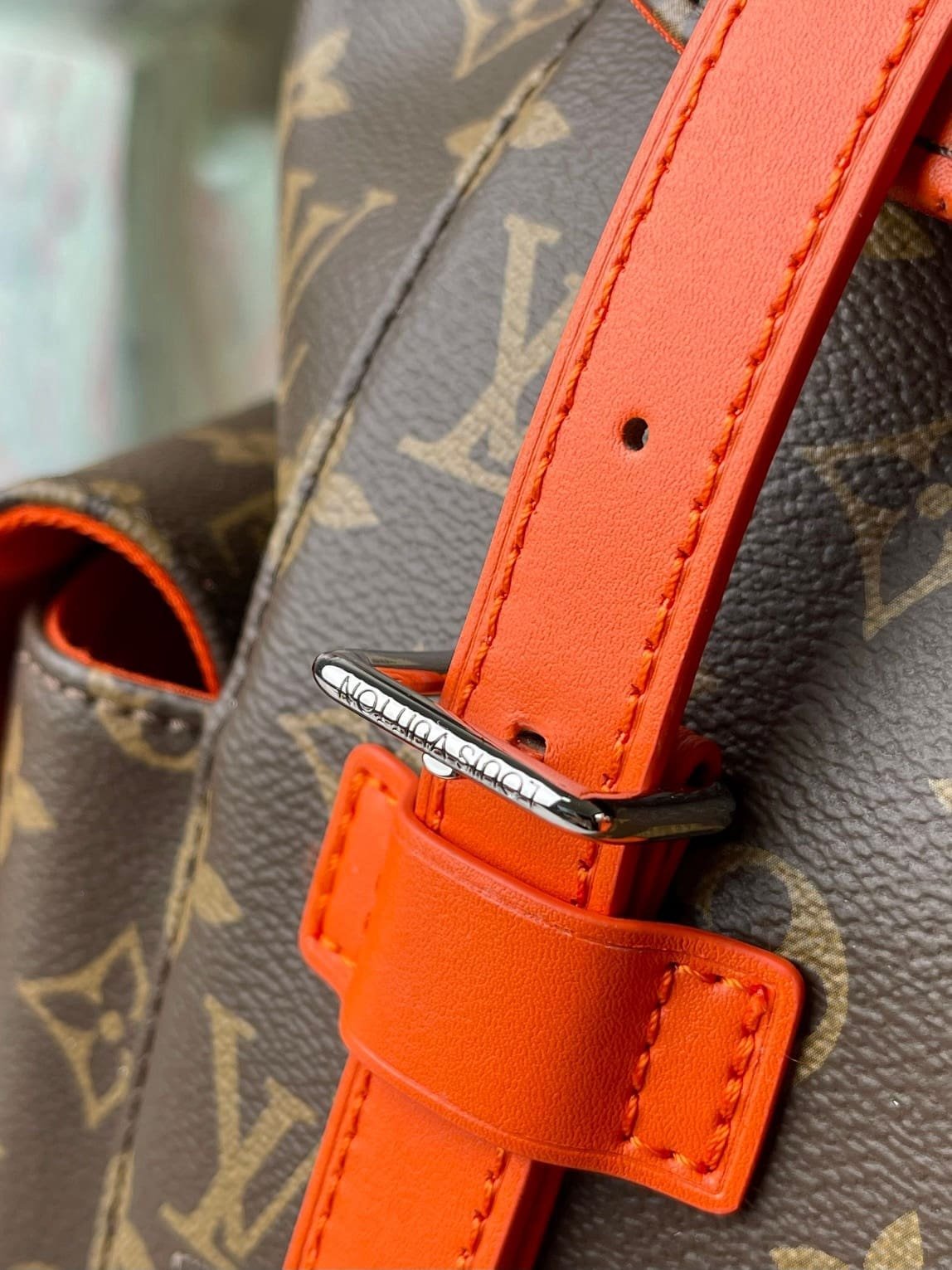 Louis Vuitton M46814 Christopher MM