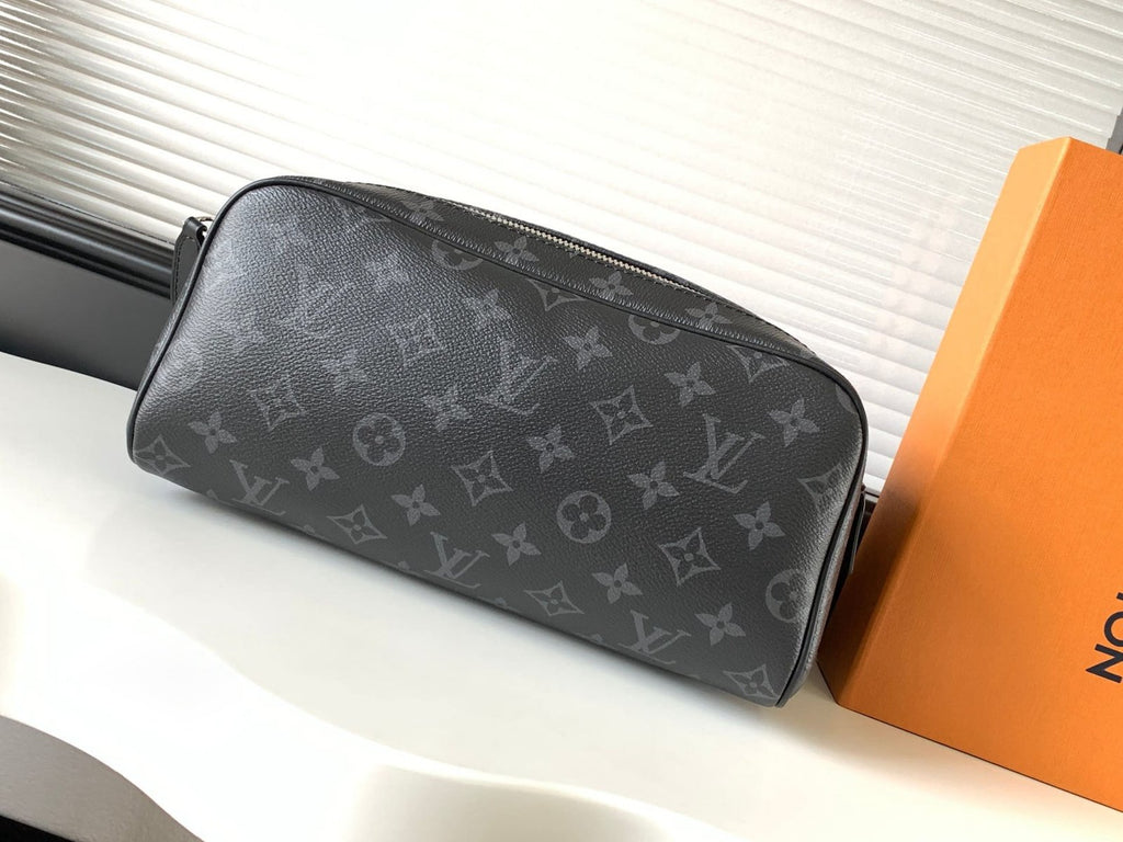 Louis Vuitton M46354 DOPP KIT toiletry bag
