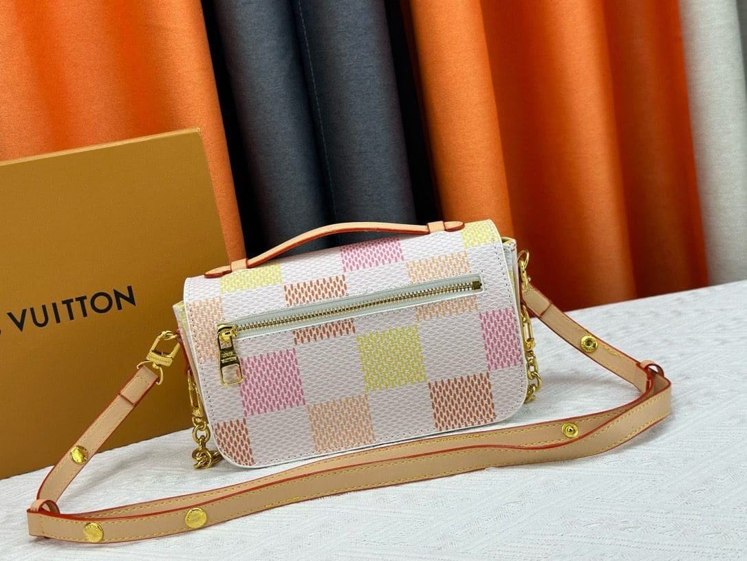 Louis Vuitton Pochette Métis East West