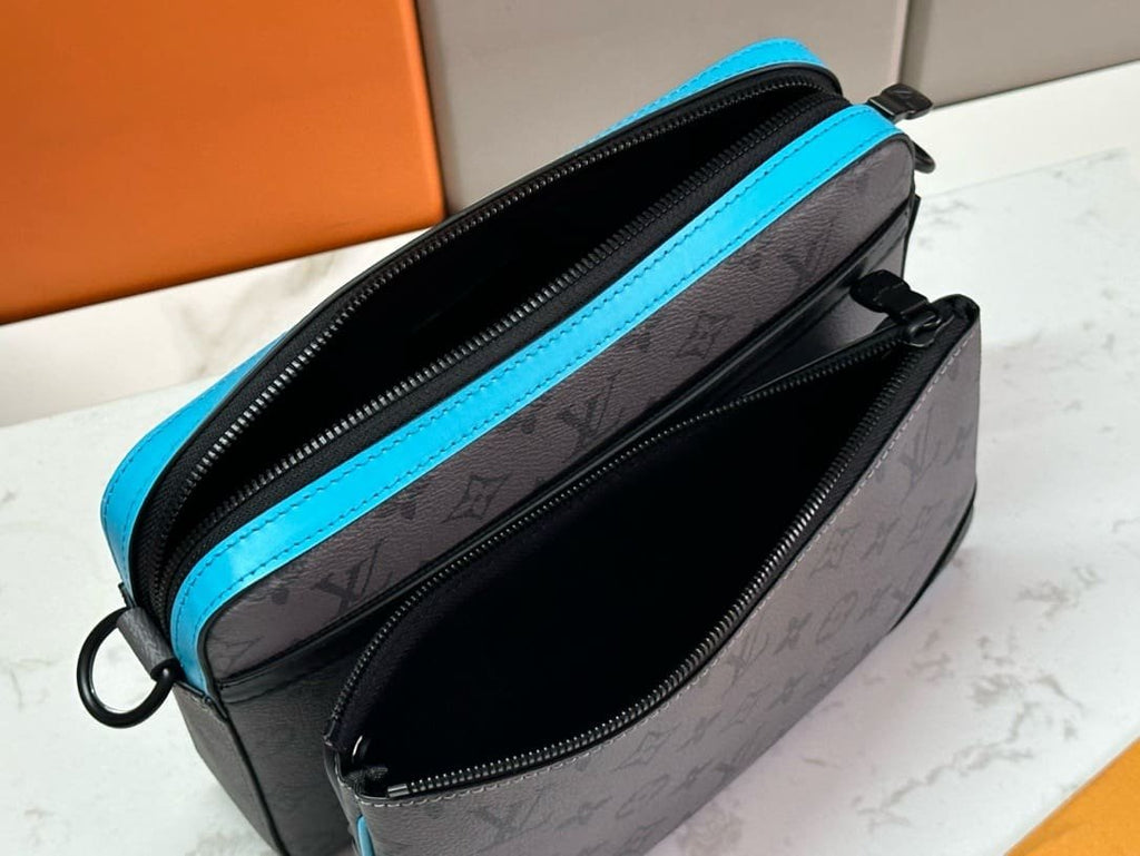 Louis Vuitton M11648 Trio Messenger