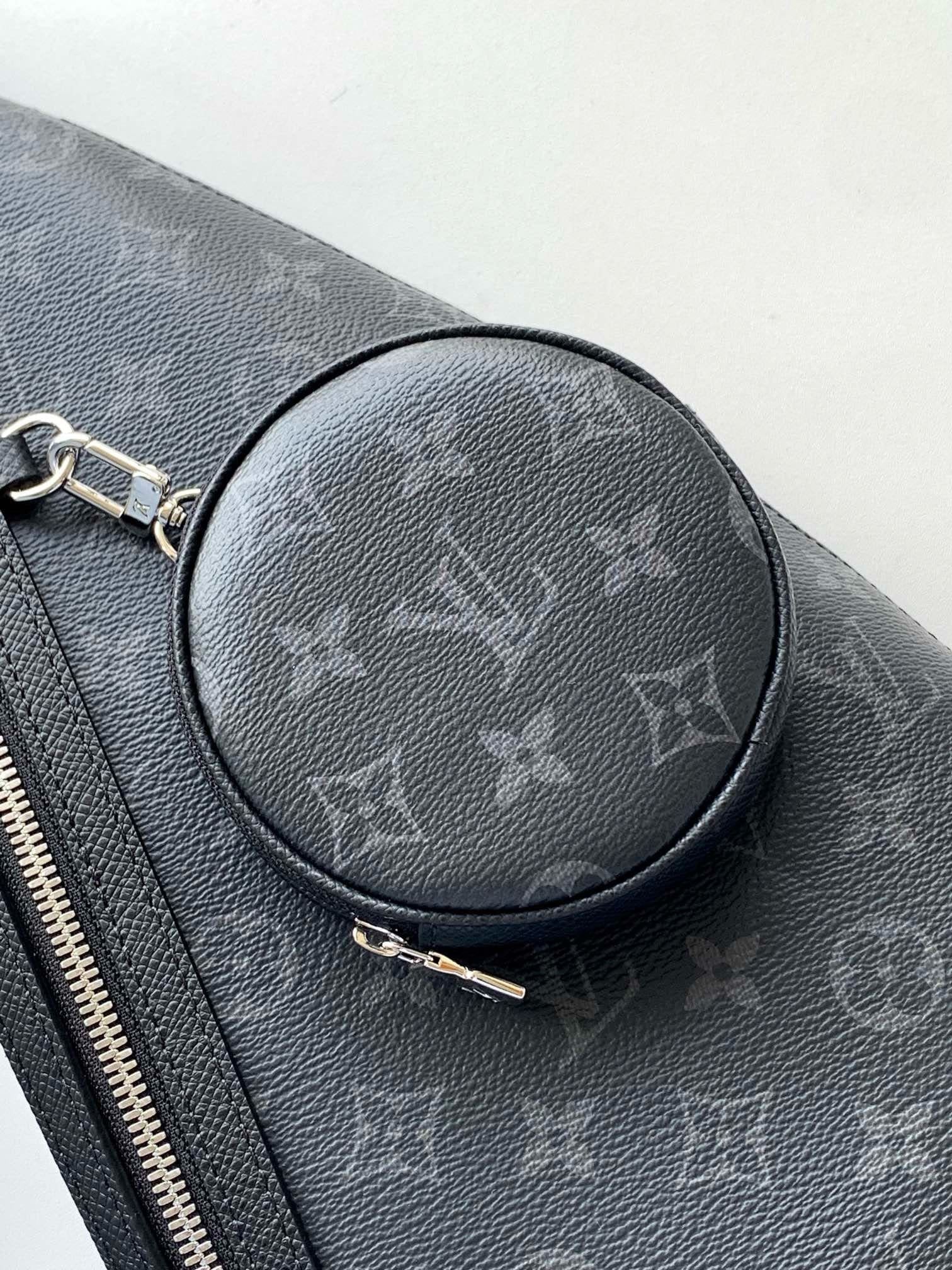 Louis Vuitton M30936 Duo Slingbag