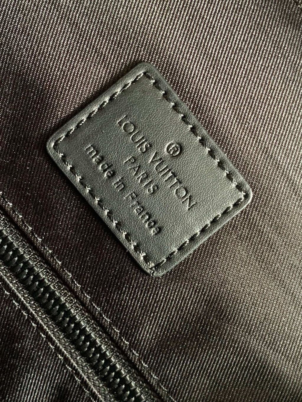 Louis Vuitton M55699 Christopher MM