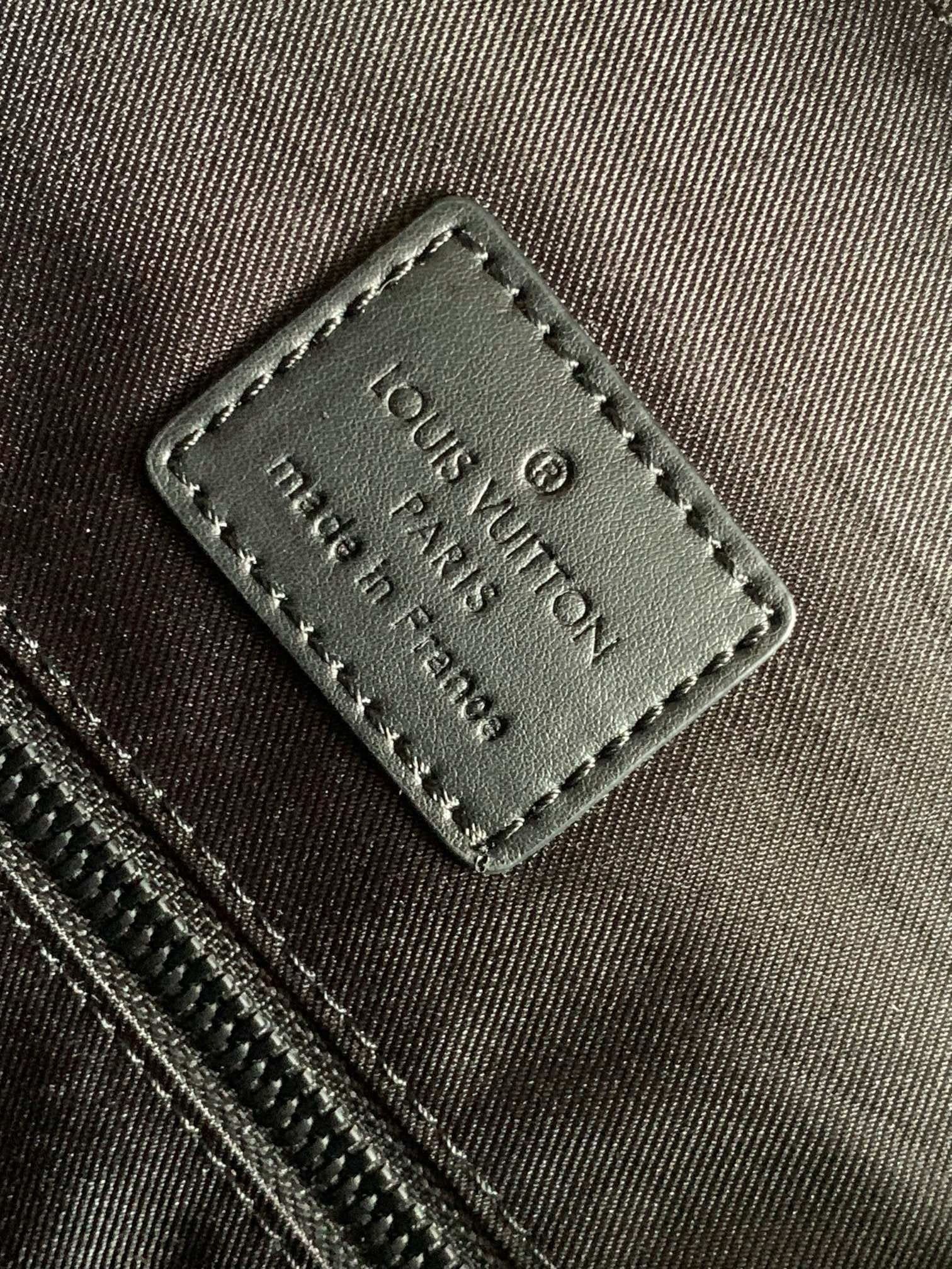 Louis Vuitton M55699 Christopher MM