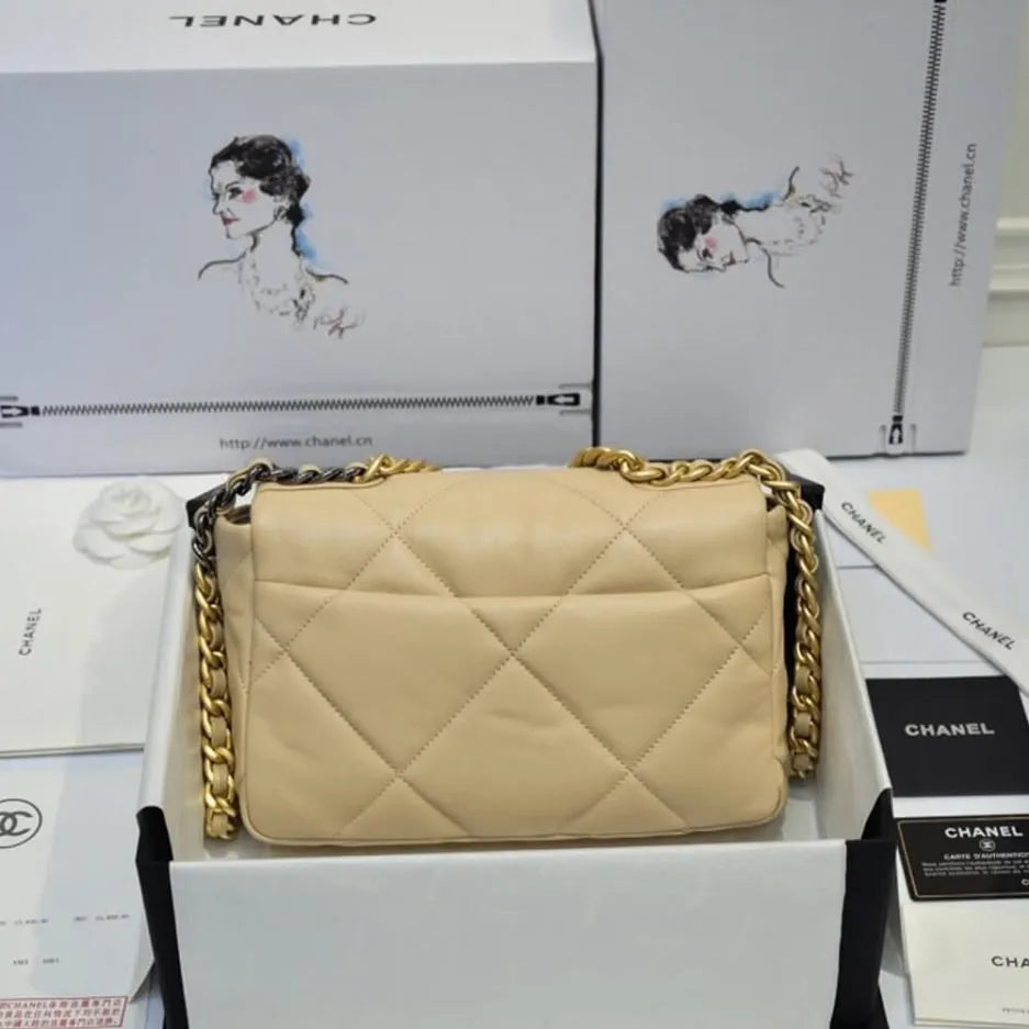 CHANEL 19 HANDBAG AS1180
